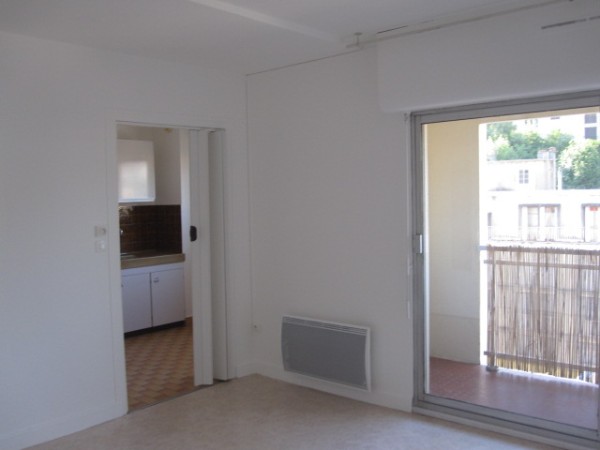 TULLE VICTOR HUGO : location location  - grande image 4