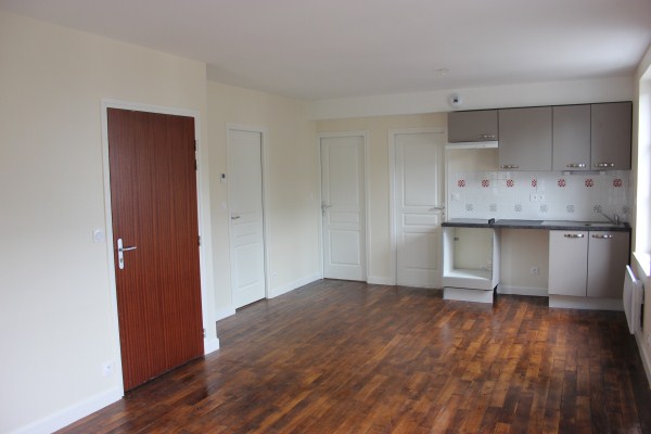 EGLETONS : location Appartement 3 - vignette 1