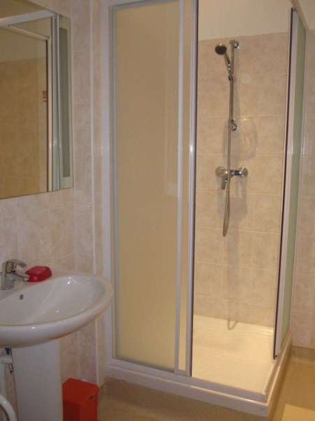 A TULLE : location location  - grande image 3