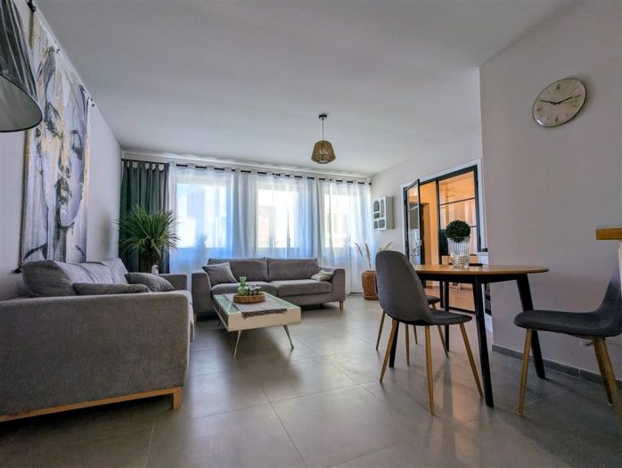 BOURG-LASTIC : vente vente de 4 pièces - grande image 2