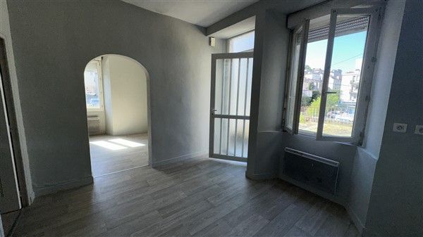 TULLE CENTRE VILLE : vente vente de 4 pièces - grande image 3