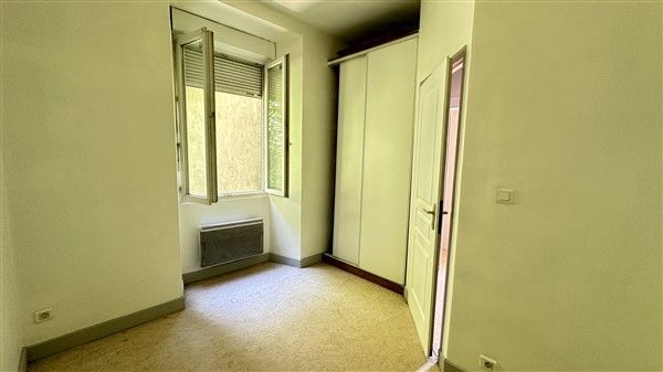 TULLE CENTRE VILLE : vente vente de 4 pièces - grande image 5