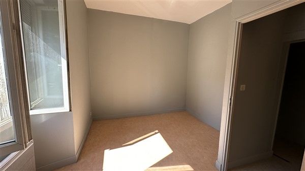 TULLE CENTRE VILLE : vente vente de 4 pièces - grande image 6