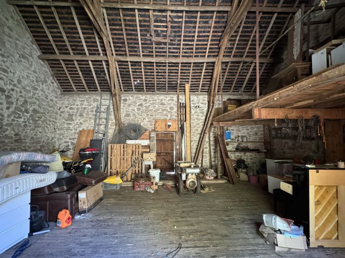 PLATEAU DE MILLEVACHES : vente vente de 8 pièces - grande image 9