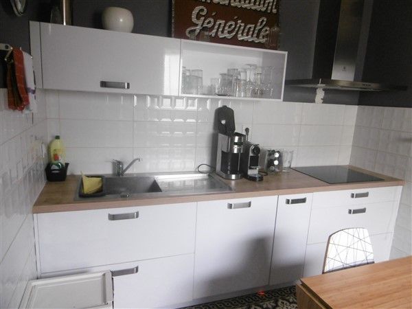 Bourg tous commerces : vente vente de 3 pièces - grande image 1