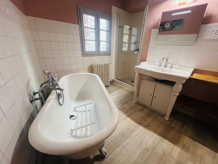 TULLE COEUR DE VILLE : vente vente de 4 pièces - grande image 5