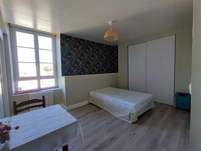 La Courtine : vente vente de 9 pièces - grande image 8