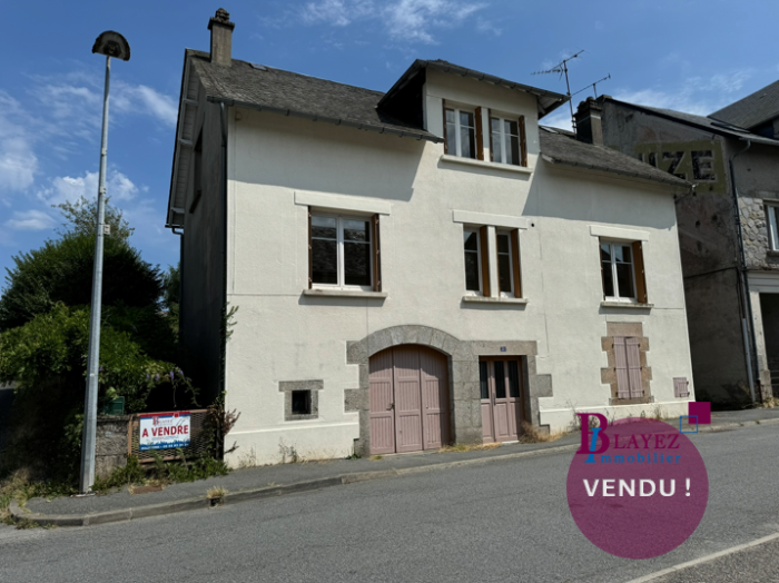 CENTRE-VILLE D'EGLETONS : vente vente de 9 pièces - grande image 1