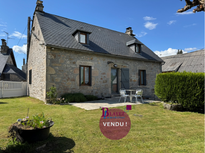 JOLIE MAISON DE PAYS AVEC GARAGE PROCHE DE MARCILLAC LA CROISILLE : vente Maison 6 - vignette 1