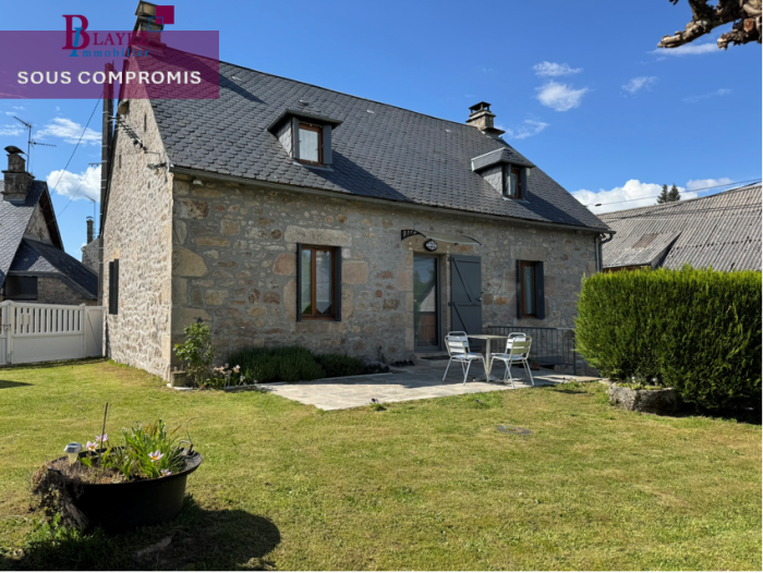 JOLIE MAISON DE PAYS AVEC GARAGE PROCHE DE MARCILLAC LA CROISILLE : vente Maison 6 - vignette 1