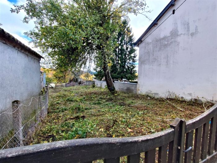 PROCHE LA COURTINE : vente vente de 3 pièces - grande image 9