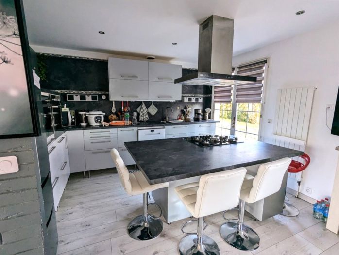 USSEL : vente vente de 8 pièces - grande image 3