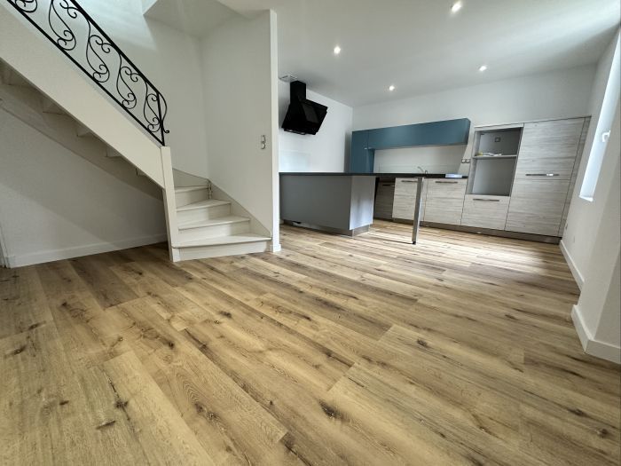 Quartier des Lycées : vente vente de 4 pièces - grande image 1