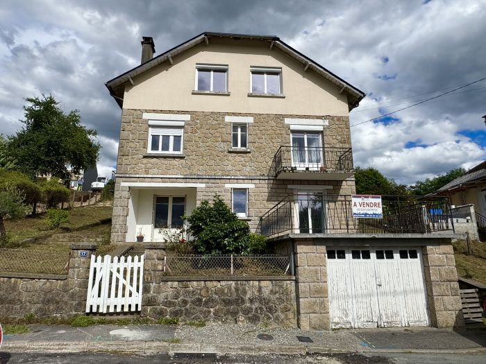 VILLAGE DE CORREZE : vente vente de 8 pièces - grande image 1
