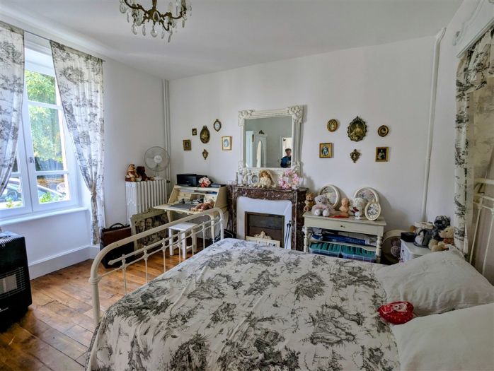 MERLINES : vente vente de 6 pièces - grande image 4